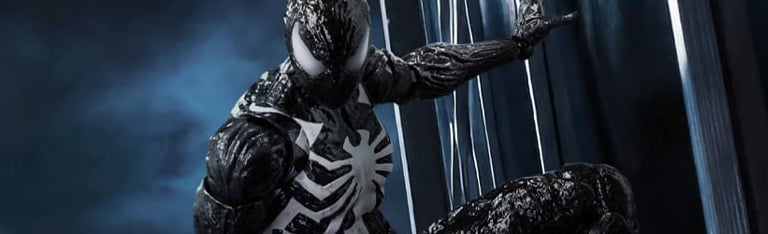 Image of Marvel DLX Scale Collectible Series Action Figures