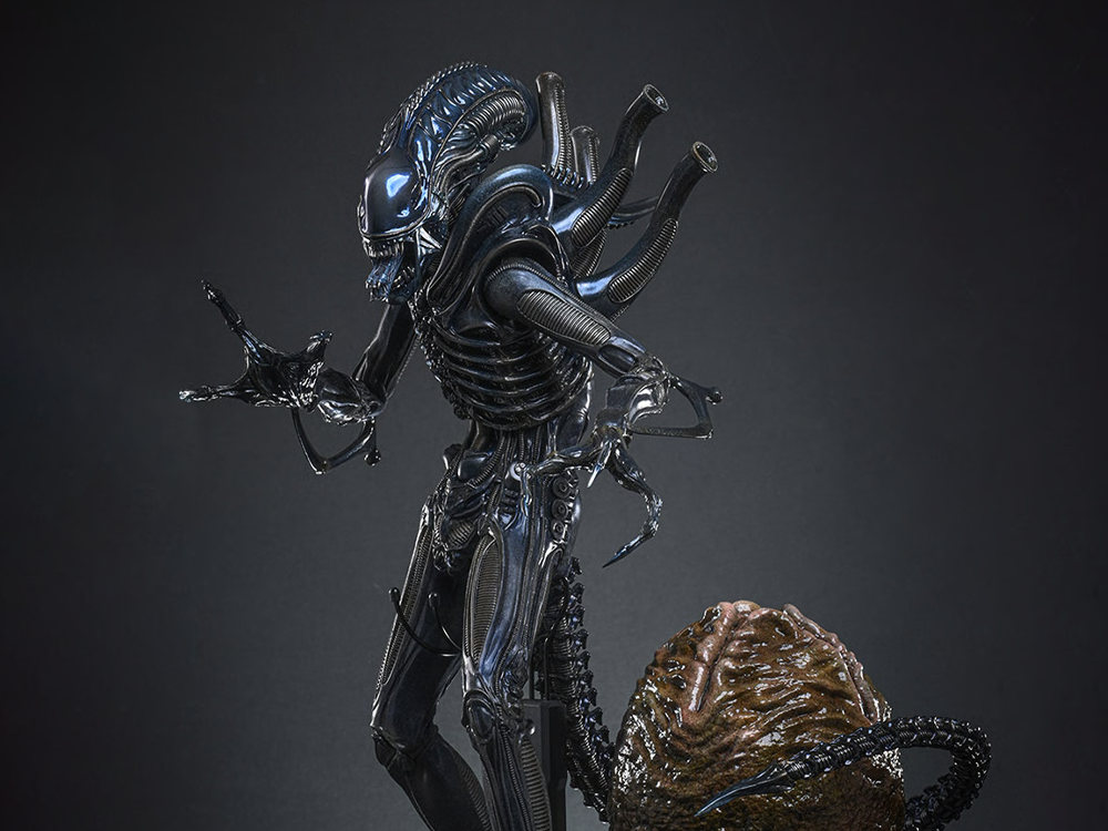 Image of Hot Toys Alien Warrior & More!