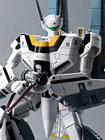 Image of Robotech ROBO-DOU VF‐1S Super Veritech (Rick Hunter) Action Figure & Armor Pack