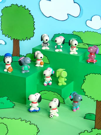 Peanuts FUN! FUN! Mini Snoopy (Sports) & More!