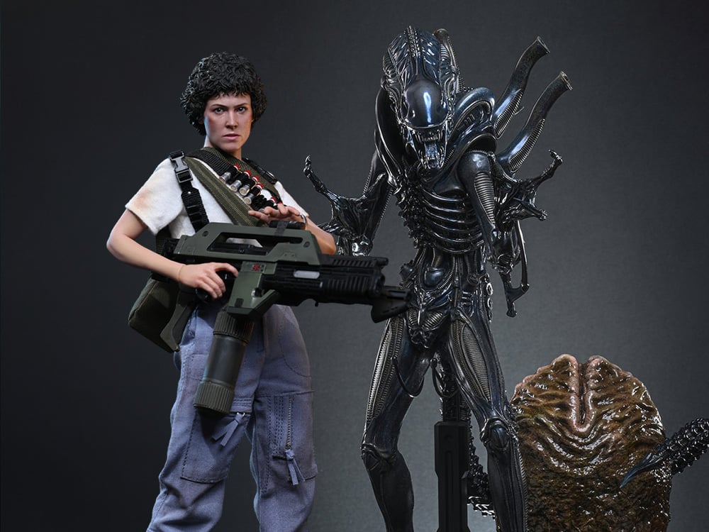 Image of Hot Toys Ellen Ripley, Alien Warrior & More!