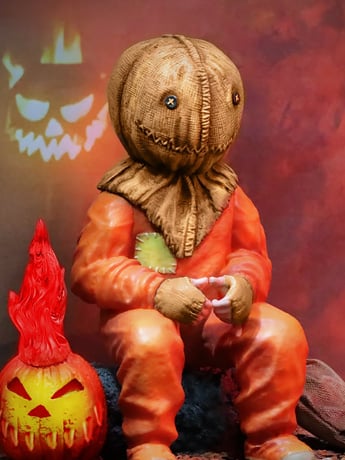 Image of Trick 'r Treat Sam Diorama Statue & More!