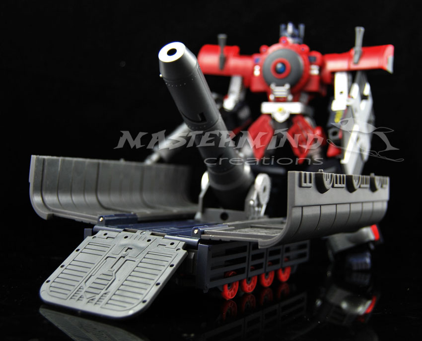 KM-01 Knight Morpher Commander