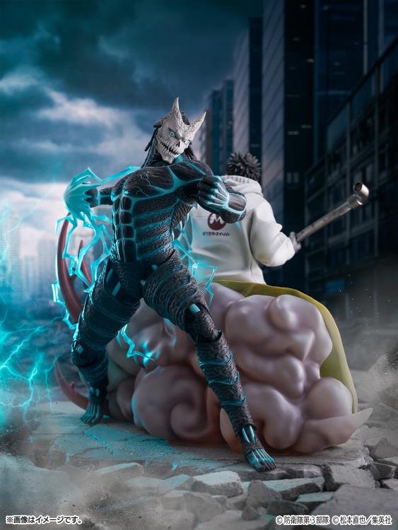 Kaiju No. 8 Kafka Hibino & Kaiju No. 8 1/7 Scale Shibuya Scramble