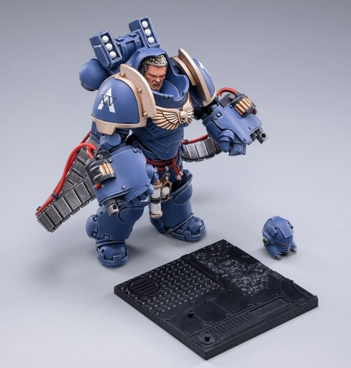 Warhammer 40K Ultramarines Aggressors 1/18 Scale Figure Set Gallery Image 11