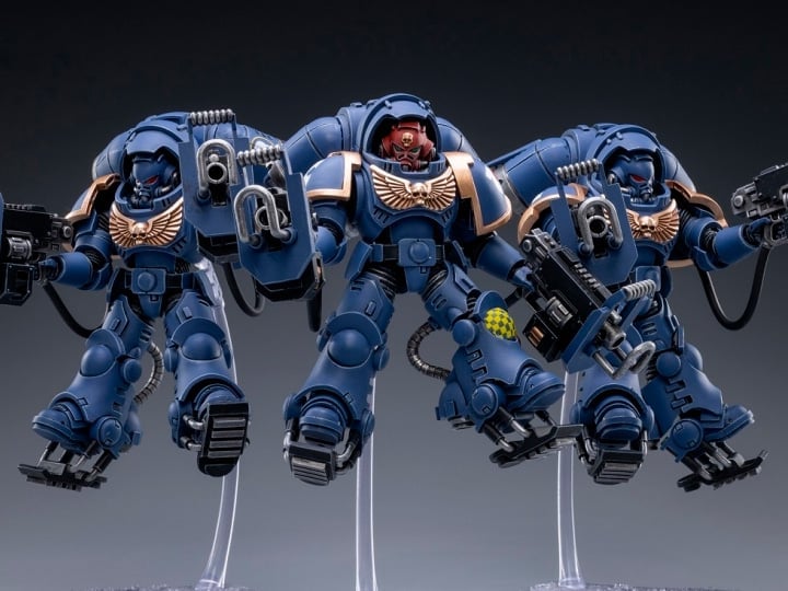 Warhammer 40K Ultramarines Primaris Inceptors 1/18 Scale Figure Set Gallery Image 1