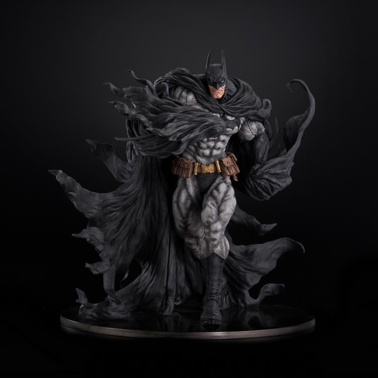 DC Sofbinal Batman (Hard Black Ver.) Gallery Image 4