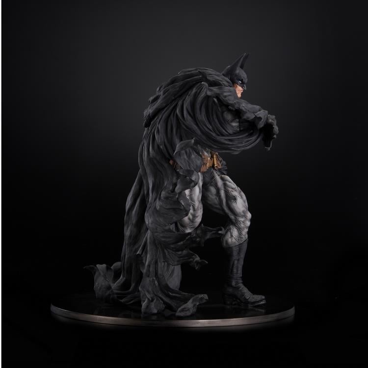 DC Sofbinal Batman (Hard Black Ver.) Gallery Image 10