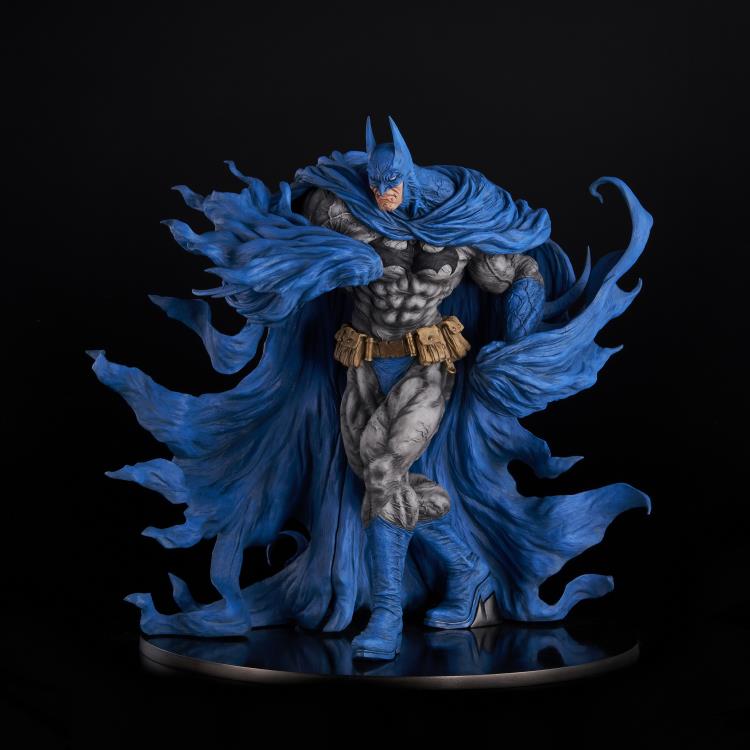 DC Sofbinal Batman (Heavy Blue Ver.) PX Previews Exclusive Gallery Image 4