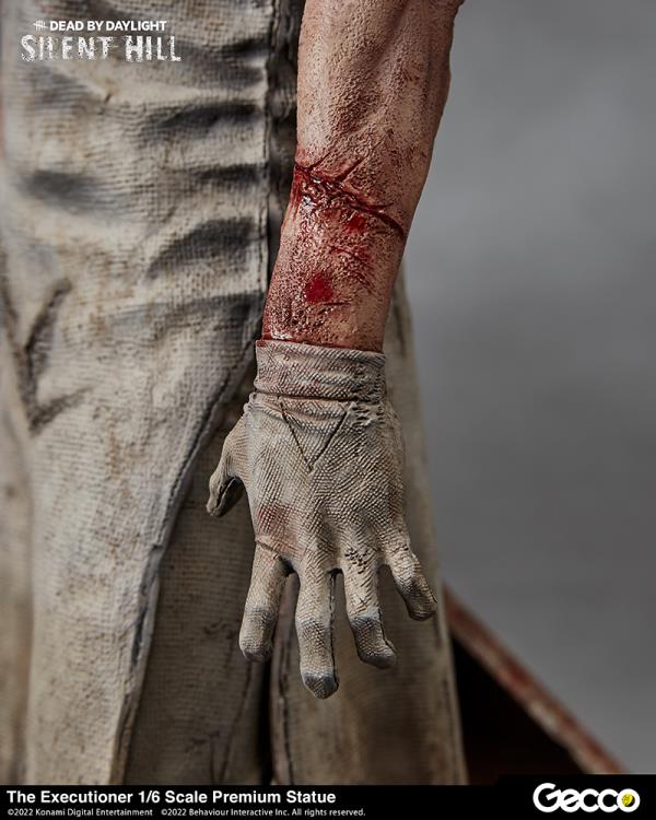 Silent Hill x Dead by Daylight Red Pyramid Thing (The Executioner) 1/6 Scale Premium Statue Gallery Image 21