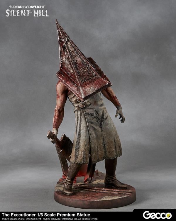 Silent Hill x Dead by Daylight Red Pyramid Thing (The Executioner) 1/6 Scale Premium Statue Gallery Image 12
