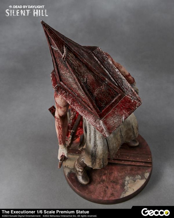 Silent Hill x Dead by Daylight Red Pyramid Thing (The Executioner) 1/6 Scale Premium Statue Gallery Image 16
