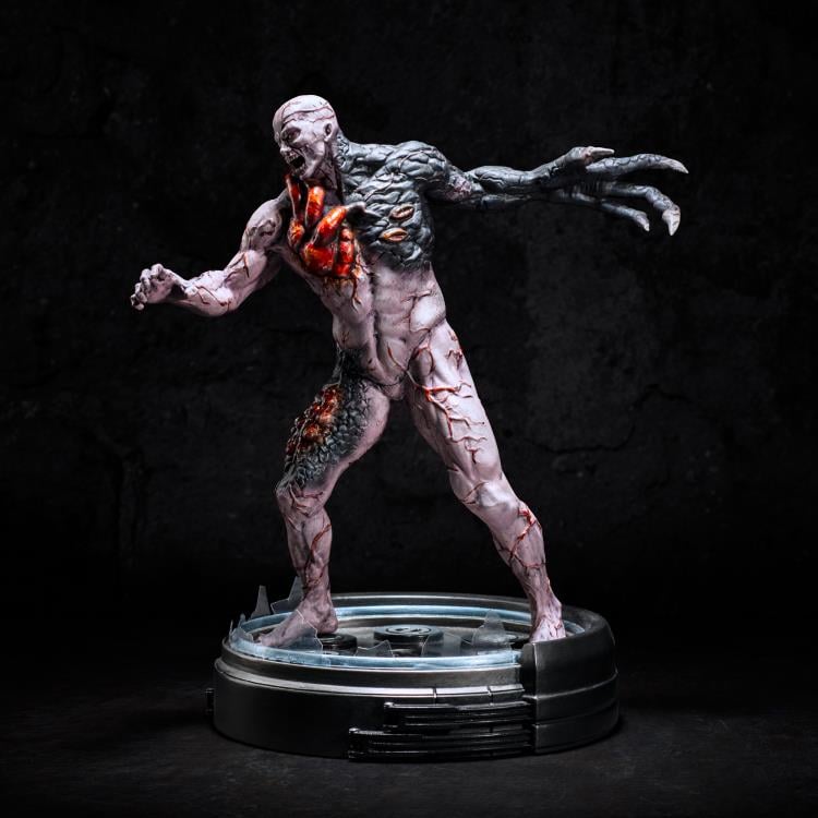 Resident Evil Tyrant T-002 Limited Edition Statue Gallery Image 4