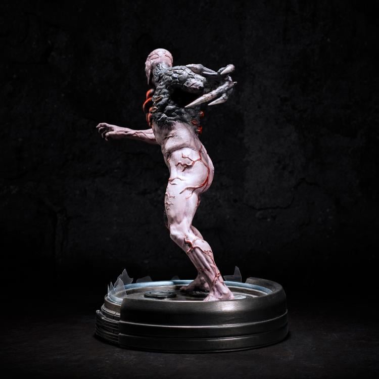 Resident Evil Tyrant T-002 Limited Edition Statue Gallery Image 5