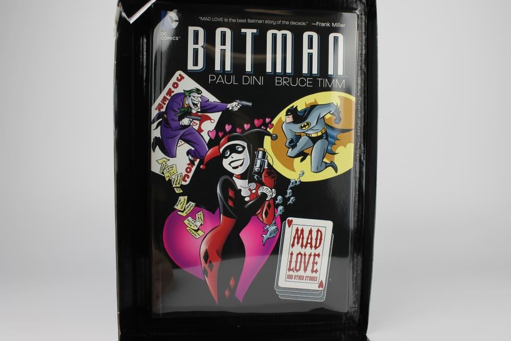 Batman The Animated Series Mad Love The Joker & Harley Quinn Two Pack With Book Gallery Image 6