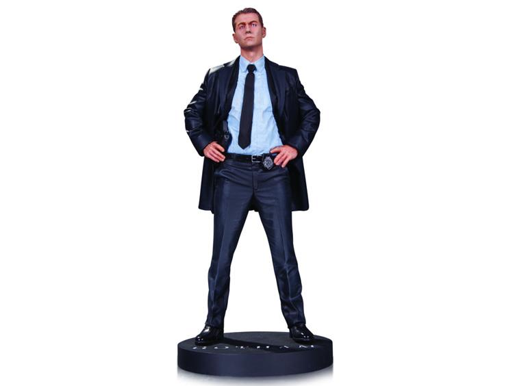 Gotham James Gordon Statue Gallery Image 1