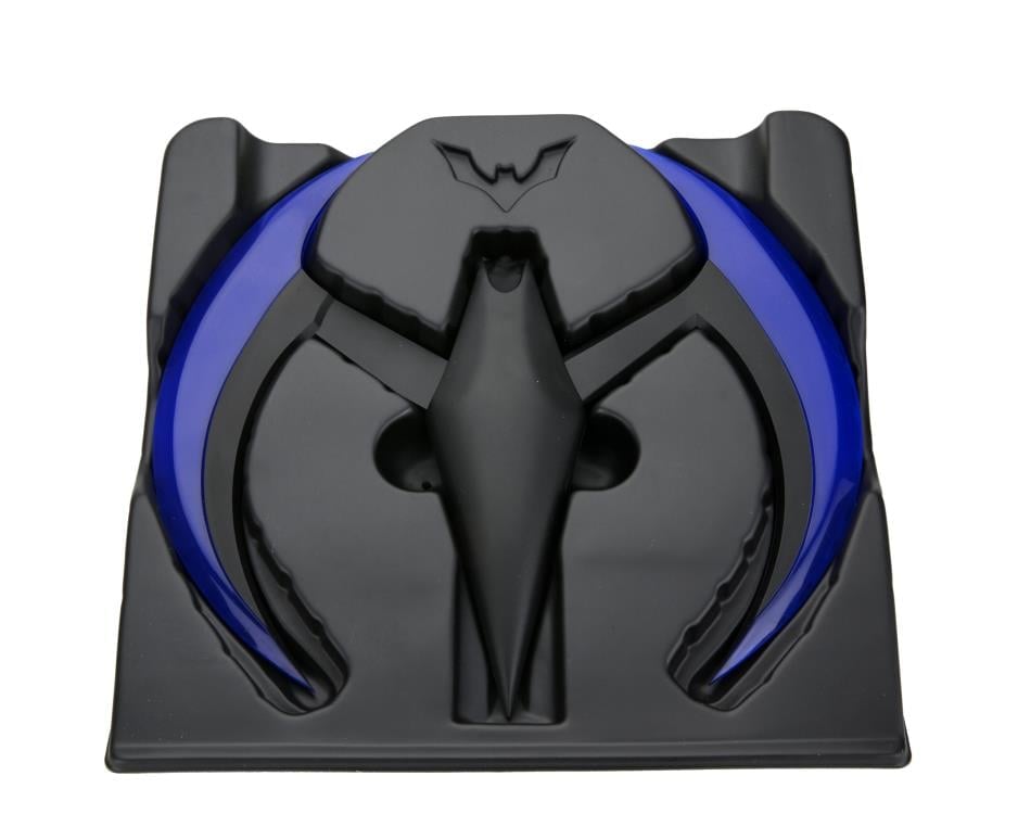 Batman Beyond Batarang (Blue with Lights) Prop Replica Gallery Image 13
