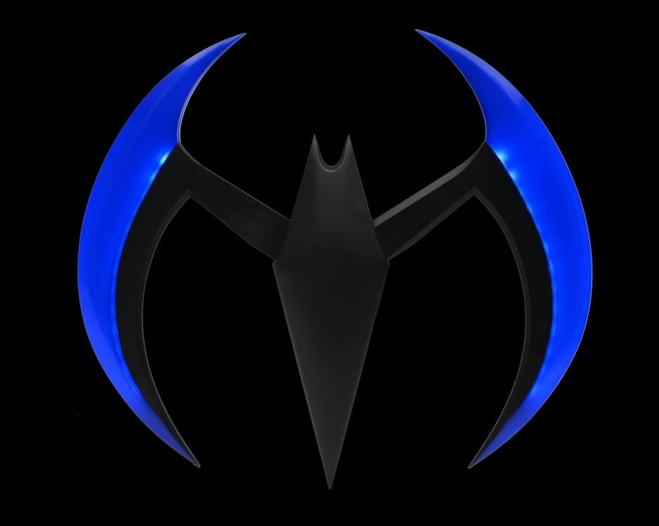Batman Beyond Batarang (Blue with Lights) Prop Replica Gallery Image 4