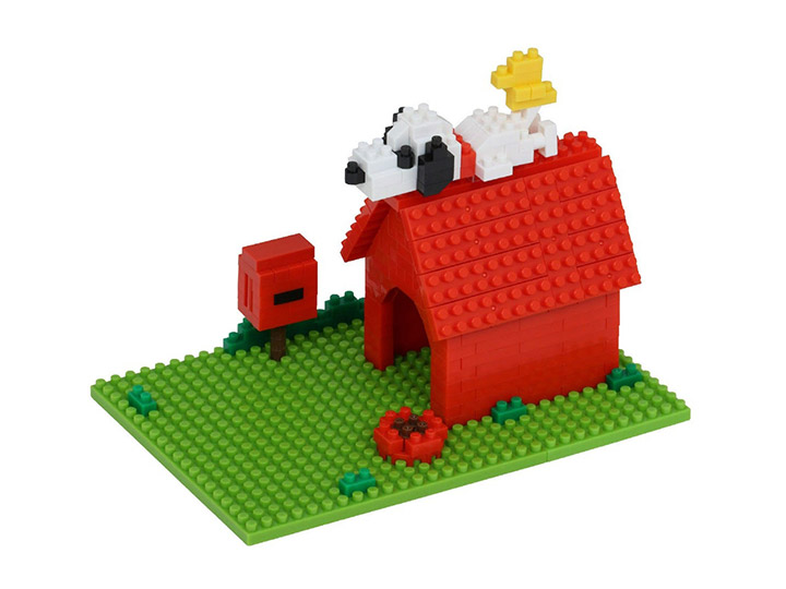 Peanuts Nanoblock Sights to See Series Snoopy House Gallery Image 1