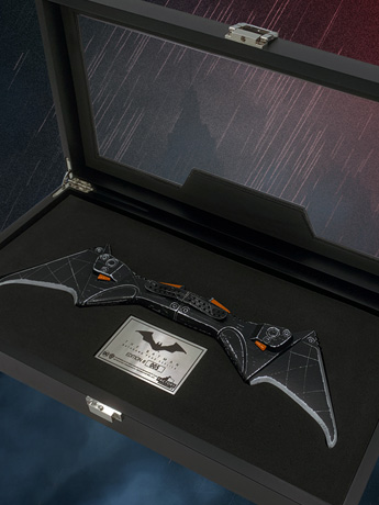 The Batman Batarang Limited Edition Prop Replica Gallery Image 2