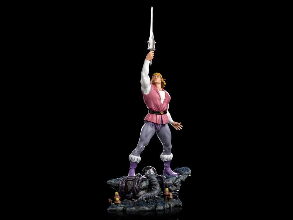 Masters of the Universe Prince Adam 1/10 Art Scale Limited Edition Statue Gallery Image 4