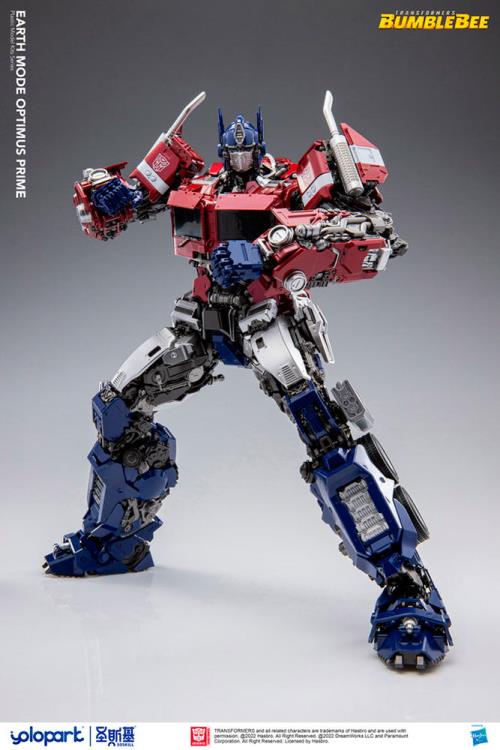 Transformers: Bumblebee Earth Mode Optimus Prime Model Kit Gallery Image 6