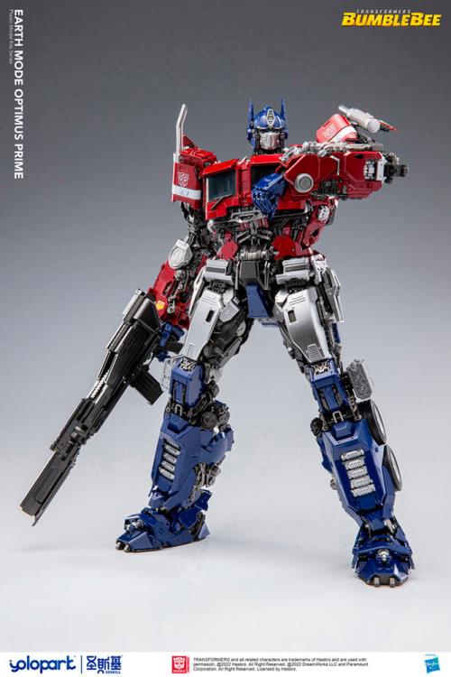 Transformers: Bumblebee Earth Mode Optimus Prime Model Kit Gallery Image 7