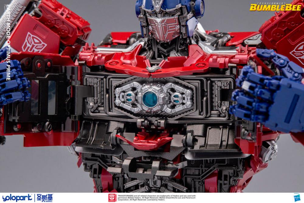 Transformers: Bumblebee Earth Mode Optimus Prime Model Kit Gallery Image 18