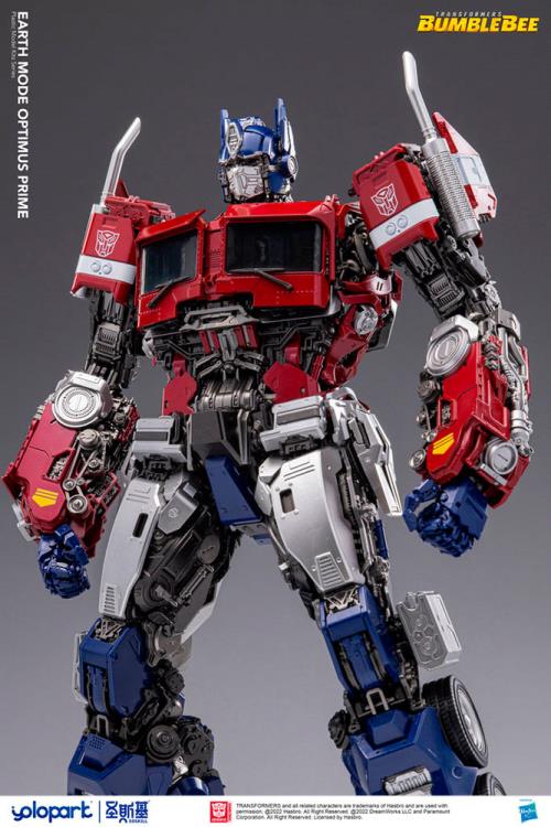 Transformers: Bumblebee Earth Mode Optimus Prime Model Kit Gallery Image 10