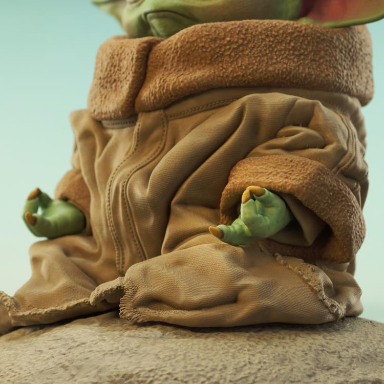 The Mandalorian Milestones Grogu on Seeing Stone 1/2 Scale Limited Edition Statue Gallery Image 11