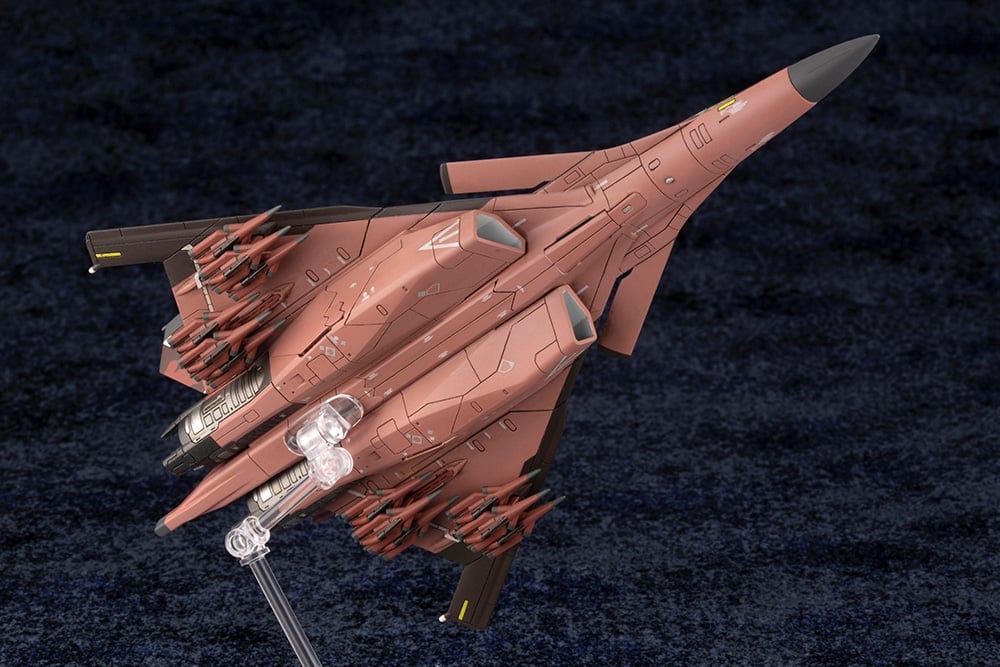 Ace Combat 7: Skies Unknown CFA-44 1/144 Scale Model Kit Gallery Image 5