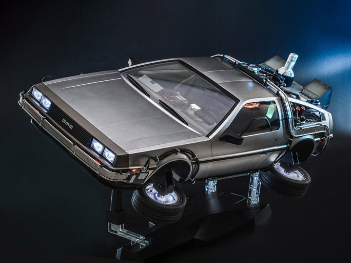 Back to the Future Part II MMS636 DeLorean Time Machine 1/6th Scale Vehicle Gallery Image 1