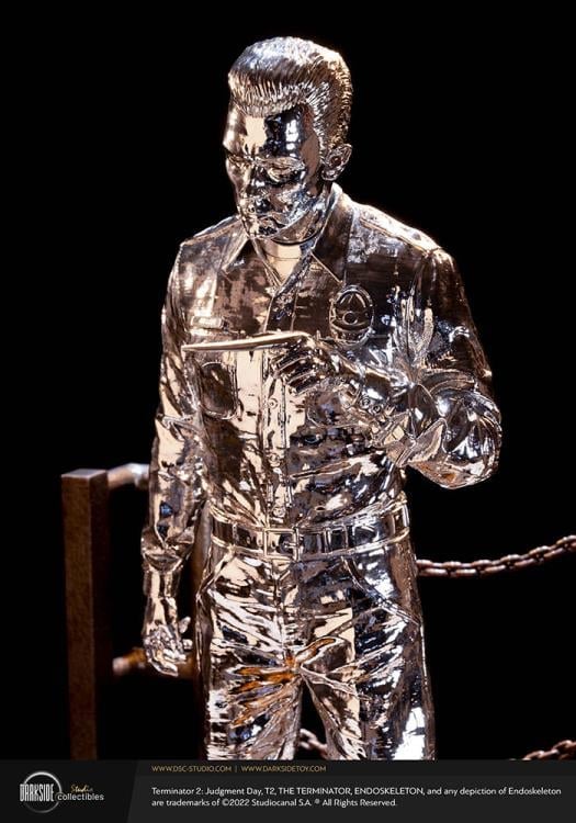 Terminator 2: Judgement Day T-1000 30th Anniversary (Liquid Metal) 1/3 Scale Limited Edition Statue Gallery Image 9