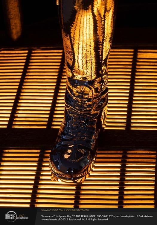 Terminator 2: Judgement Day T-1000 30th Anniversary (Liquid Metal) 1/3 Scale Limited Edition Statue Gallery Image 13