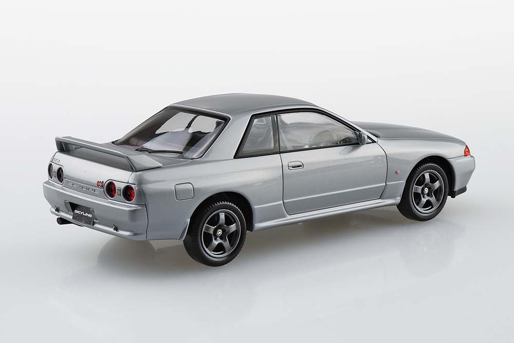 Nissan Skyline GT-R R32 (Spark Silver) 1/32 Scale Model Kit (14-D)