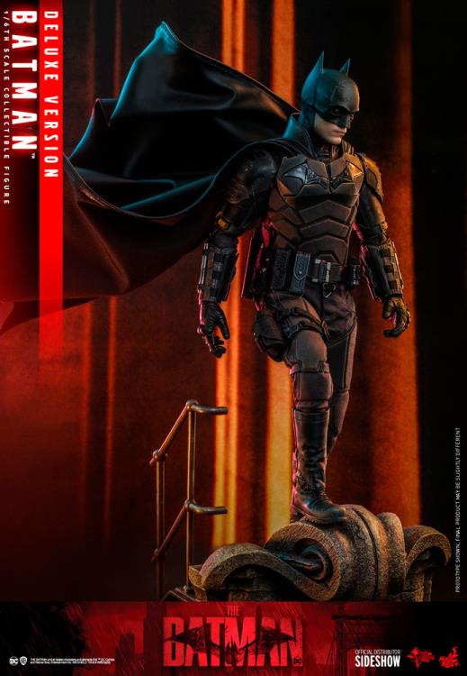 The Batman MMS639 Batman Deluxe 1/6th Scale Collectible Figure Gallery Image 10