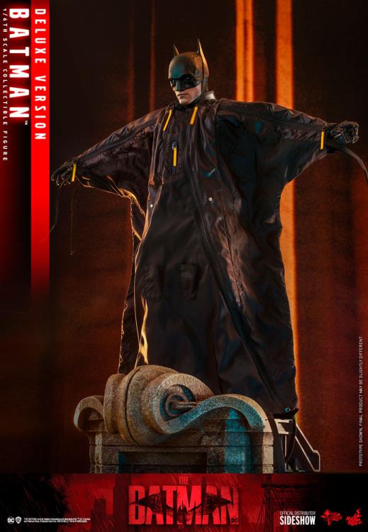 The Batman MMS639 Batman Deluxe 1/6th Scale Collectible Figure Gallery Image 12