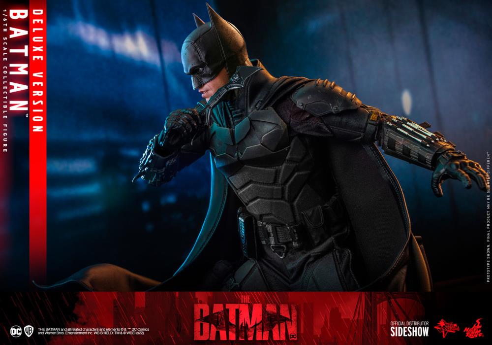 The Batman MMS639 Batman Deluxe 1/6th Scale Collectible Figure Gallery Image 20
