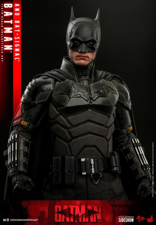 The Batman MMS641 Batman & Bat-Signal 1/6th Scale Collectible Figure Set Gallery Image 8