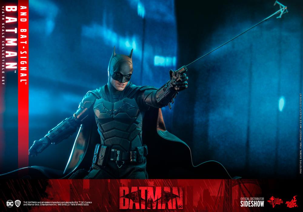 The Batman MMS641 Batman & Bat-Signal 1/6th Scale Collectible Figure Set Gallery Image 16