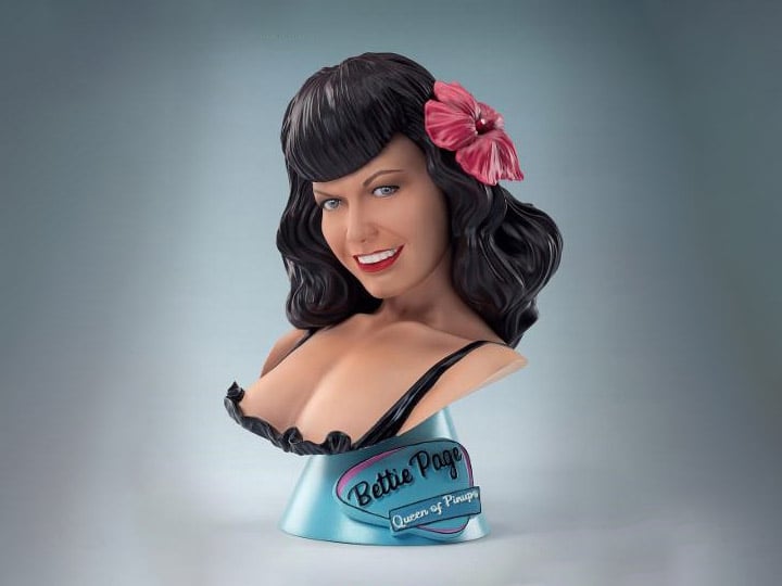 Bettie Page Queen of Pinups (Sexy Bettie Ver.) 3/4 Scale Bust Gallery Image 1