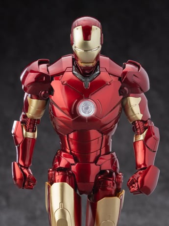 Iron Man Mark III (Deluxe Ver.) 1/9 Scale Model Kit Gallery Image 2