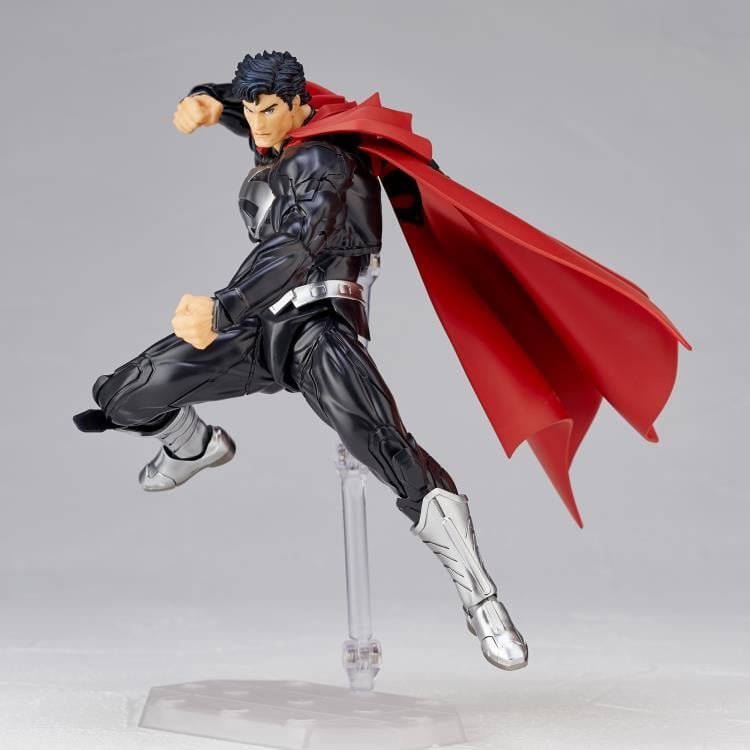 DC Comics: The New 52 Amazing Yamaguchi Revoltech No.027EX Superman (Black Suit) Action Figure Gallery Image 7