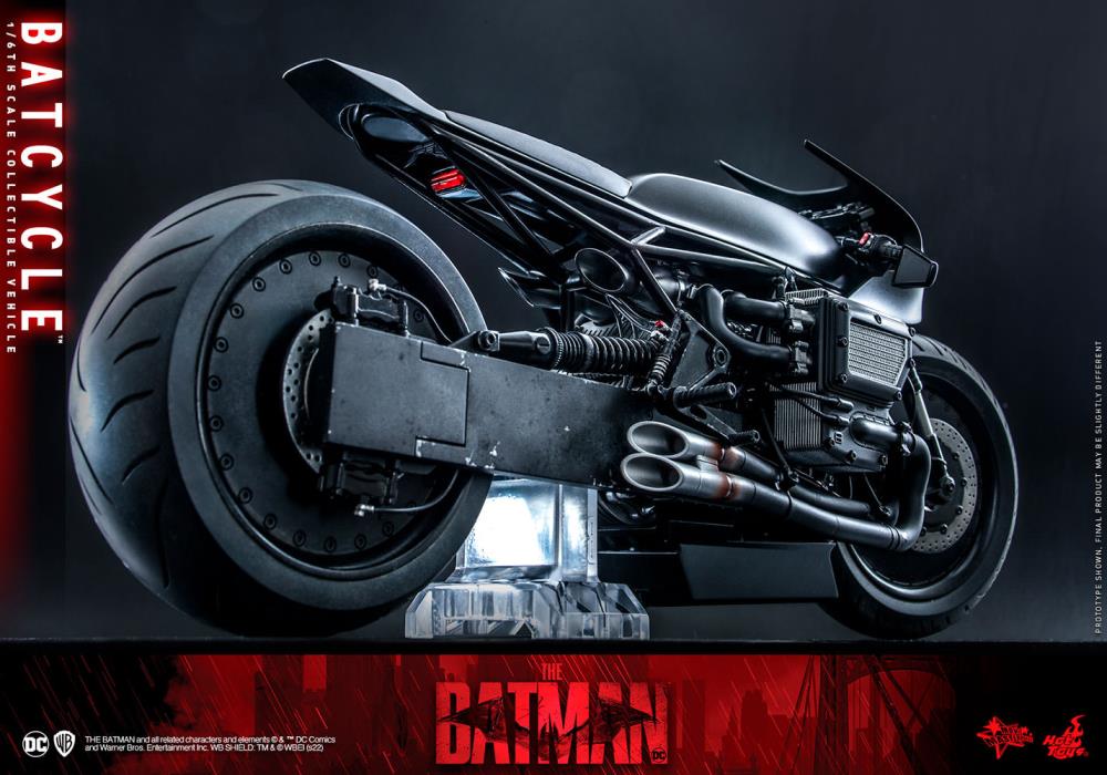 The Batman MMS642 Batcycle 1/6th Scale Collectible Vehicle Gallery Image 5
