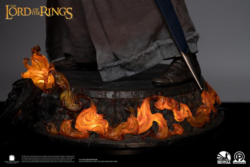 The Lord of the Rings Master Forge Series Gandalf the Gray (Ultimate Edition) 1/2 Scale Limited Edition Statue Gallery Image 15