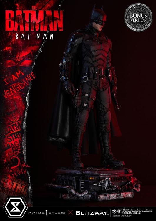 The Batman Museum Masterline Batman 1/3 Scale Statue (With Bonus) Gallery Image 39