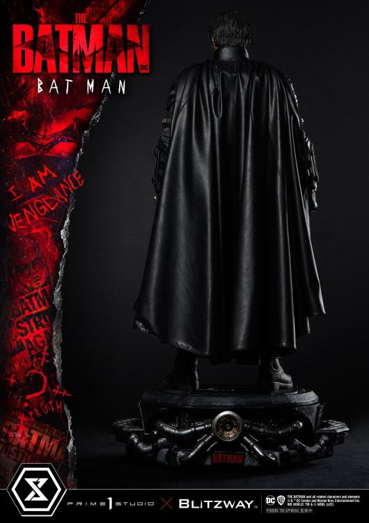 The Batman Museum Masterline Batman 1/3 Scale Statue (With Bonus) Gallery Image 11