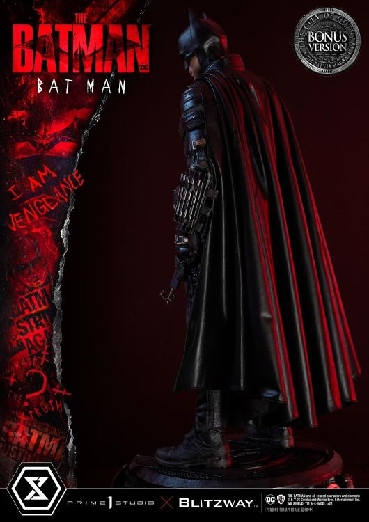 The Batman Museum Masterline Batman 1/3 Scale Statue (With Bonus) Gallery Image 37