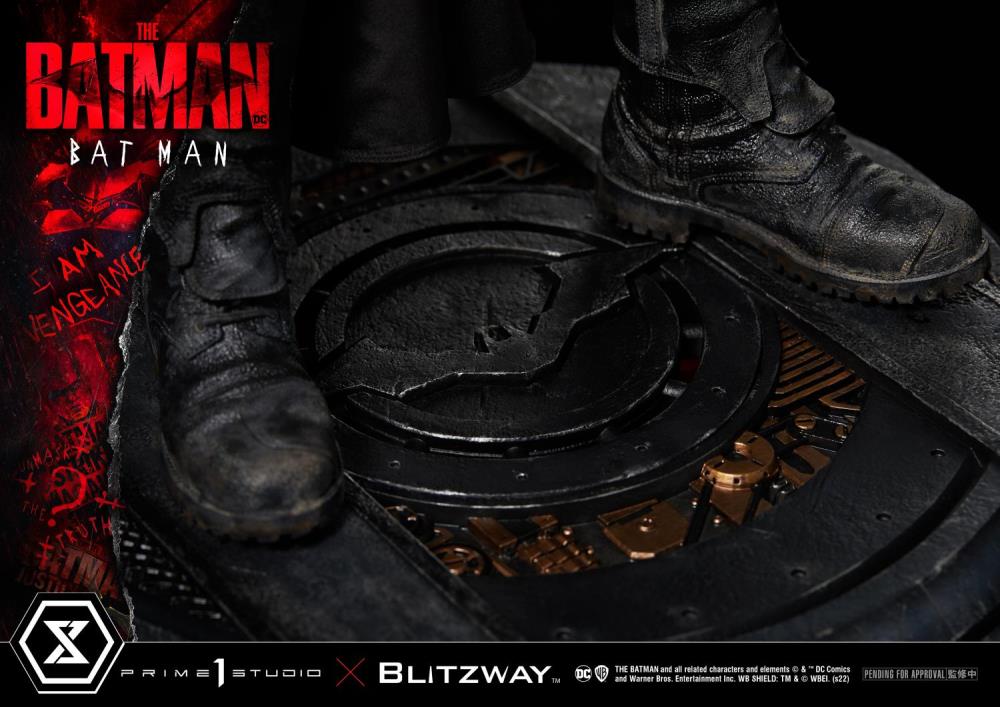 The Batman Museum Masterline Batman 1/3 Scale Statue (With Bonus) Gallery Image 44