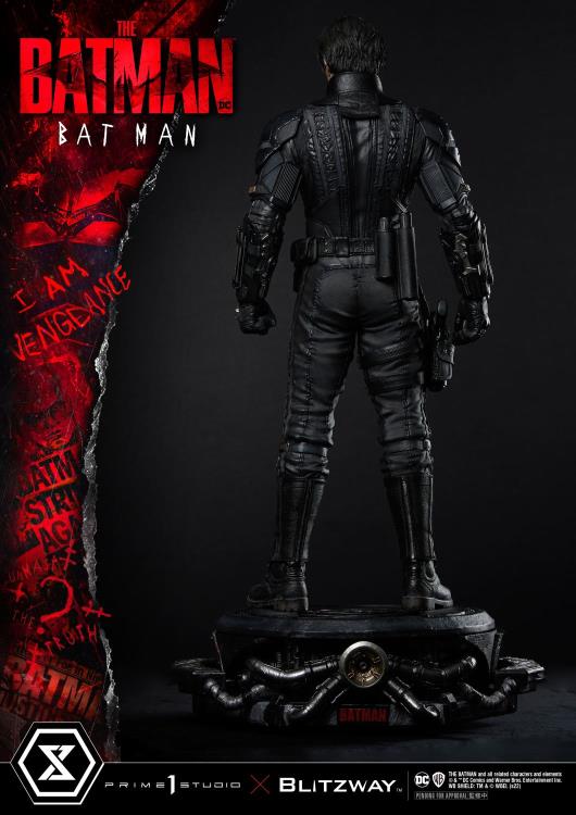 The Batman Museum Masterline Batman 1/3 Scale Statue (With Bonus) Gallery Image 9